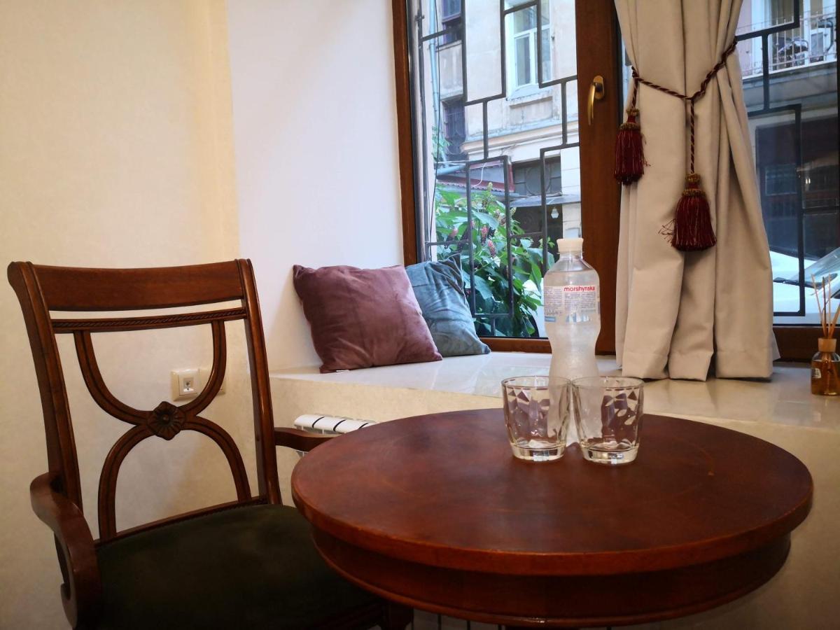 Затишні Апартаменти, Вулиця Дерибасівська, 13 Odessa Zewnętrze zdjęcie